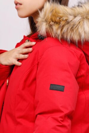 CAPPOTTO tipo parka con tasche diagonali e pelliccia sul cappuccio