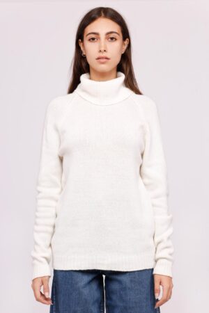 MAGLIA dolcevita con orli a costine e ricami