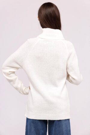 MAGLIA dolcevita con orli a costine e ricami