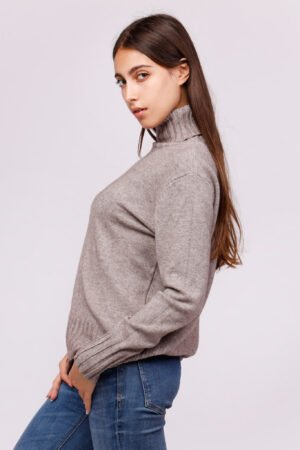 MAGLIA dolcevita con bordi alti a coste