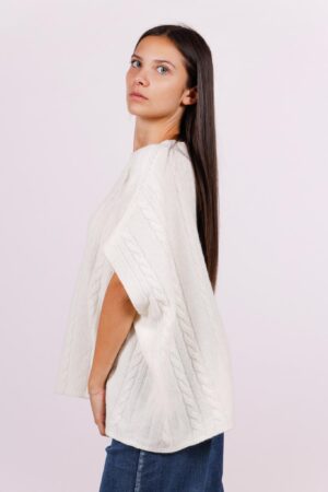 MAGLIA a poncho girocollo con ricami in rilievo