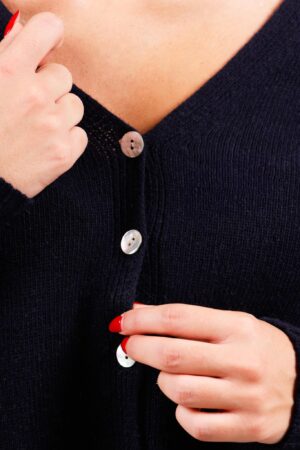 CARDIGAN con apertura a V bottoncini e orli a coste