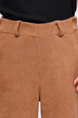 PANTALONE a coste con tasche e con elastico in vita