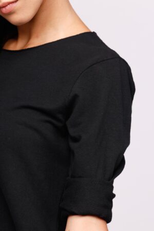 MAGLIA girocollo con manica a tre quarti e fondo arrotondato