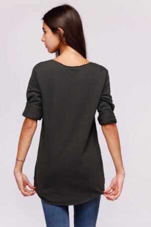MAGLIA girocollo con manica a tre quarti e fondo arrotondato