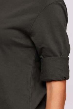 MAGLIA girocollo con manica a tre quarti e fondo arrotondato