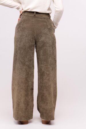 PANTALONE zampa di elefante a coste chiusura a bottone