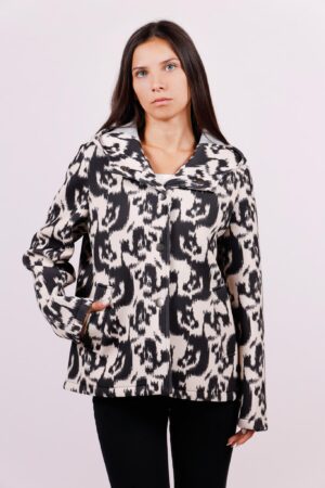 CAPPOTTO corto con stampa fantasia con cappuccio e tasche diagonali a filetto