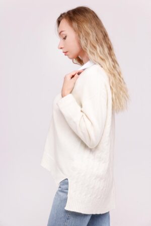 CARDIGAN con scollo a V chiusura a trebottoncini orli a costine