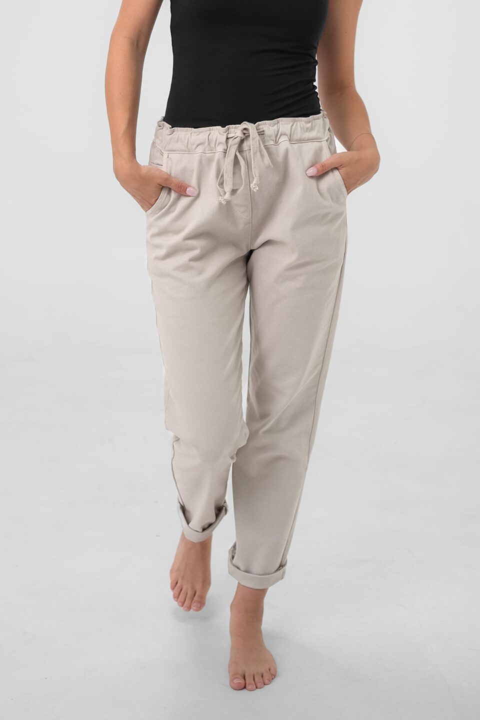 Pantalone in cotone casual con tasche. Senza bottoni e con legaccio in vitaONEWORLD HYBRID1928730