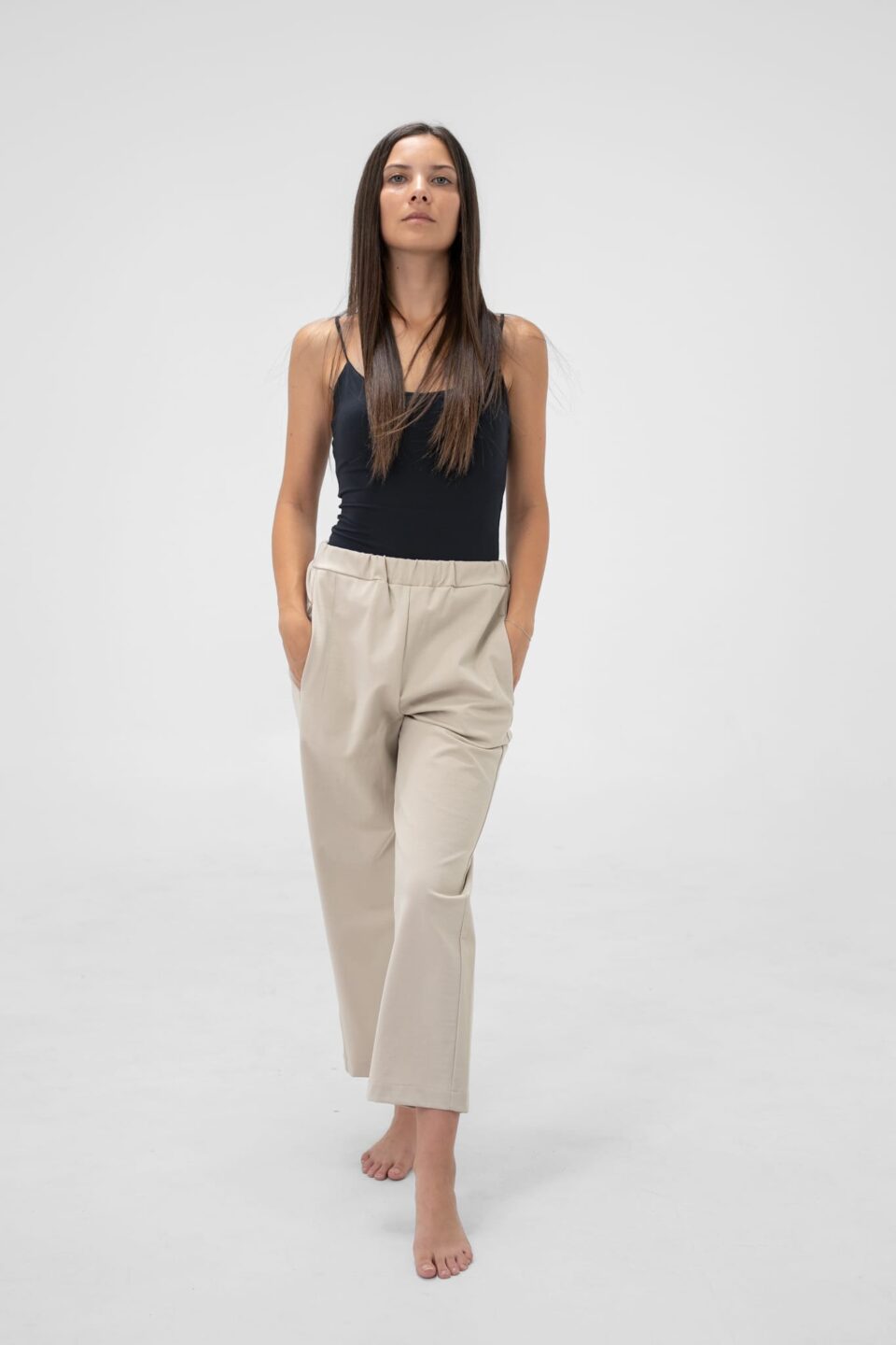 Pantalone classico e comodo in Punto Milano con tasche verticali a filetto ed elastico in vitaONEWORLD HYBRID1939703