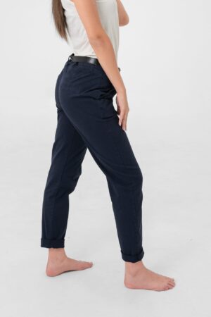 PANTALONE casual con cinta in bambu e risvolti