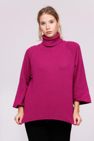 MAGLIA dolcevita con ricamo e bordi risvoltati