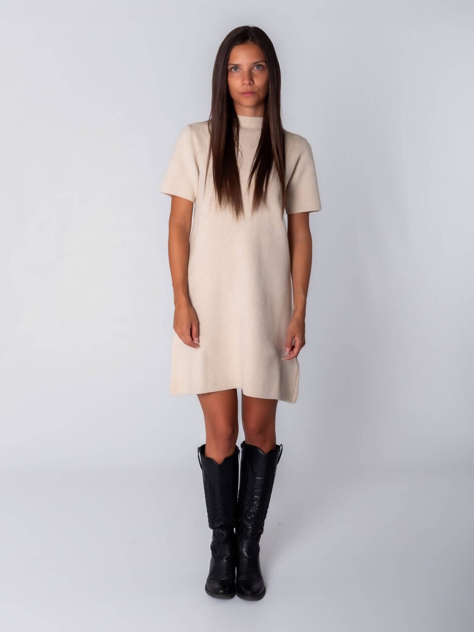 ABITO IN MAGLIA con collo alto tascone laterale e manica corta ONEWORLD HYBRID