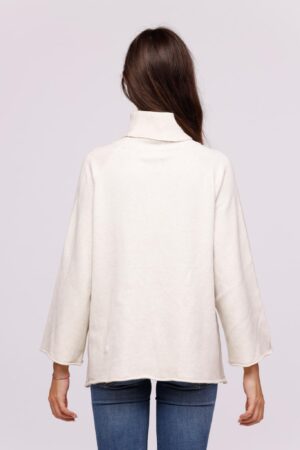 MAGLIA dolcevita con ricamo e bordi risvoltati