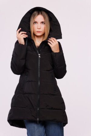 CAPPOTTO piumino lungo con cordino sul cappuccio