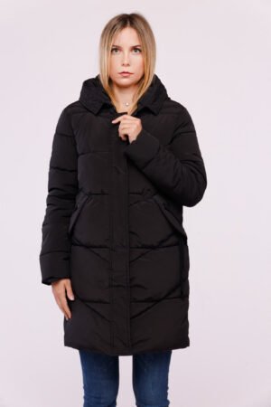 CAPPOTTO piumino lungo con corde sulle tasche