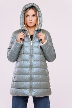 CAPPOTTO piumino lungo con nastro di chiusura sul cappuccio