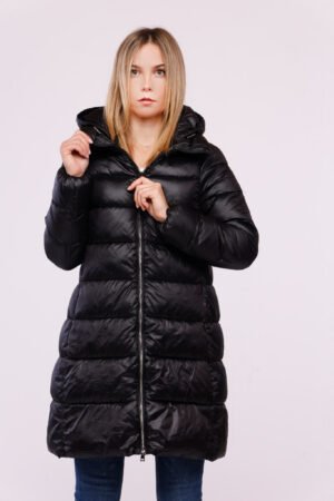 CAPPOTTO piumino lungo trapuntato con elastico con gancio di chiusura sul cappuccio
