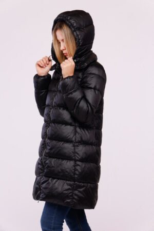CAPPOTTO piumino lungo trapuntato con elastico con gancio di chiusura sul cappuccio