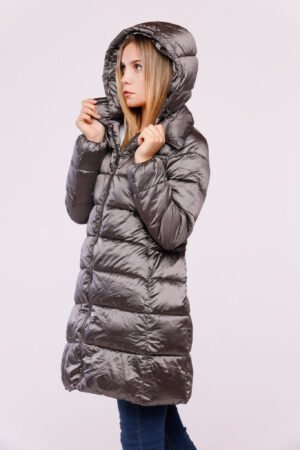 CAPPOTTO piumino lungo trapuntato con elastico con gancio di chiusura sul cappuccio