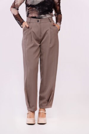PANTALONE elegante con pieghe e cuciture esterne