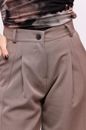 PANTALONE elegante con pieghe e cuciture esterne