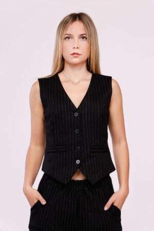 GILET rigato monopetto con taschini decorativi