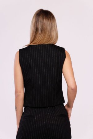 GILET rigato monopetto con taschini decorativi