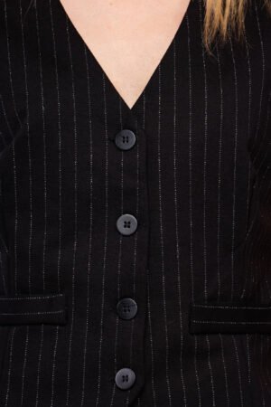 GILET rigato monopetto con taschini decorativi