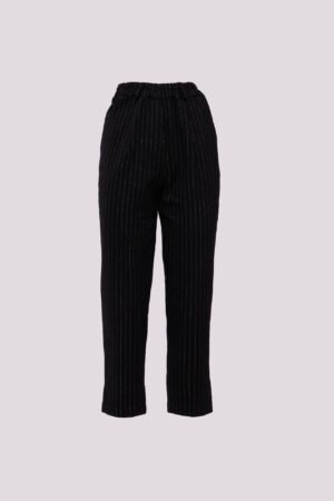 PANTALONE rigato con elastico in vita e risvolti alle caviglie