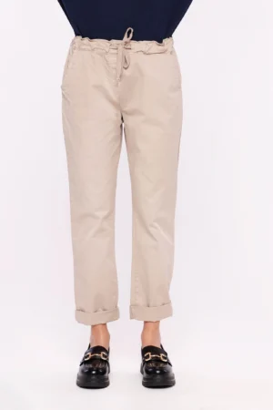 PANTALONI casual con cordino in vita e risvolti