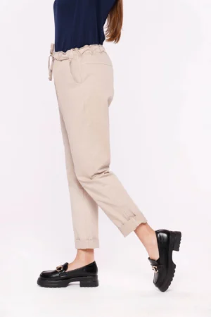 PANTALONI casual con cordino in vita e risvolti