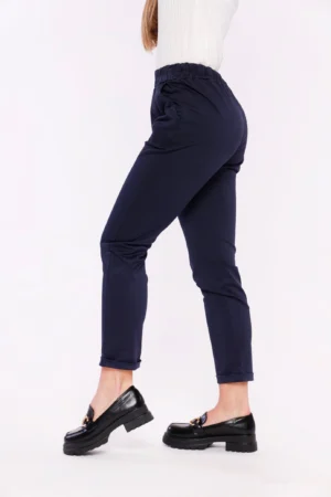PANTALONE casual con risvolti alle caviglie ed elastico in vita