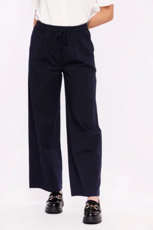 PANTALONE taglio classico con cucitura alta al fondo e taschine laterali