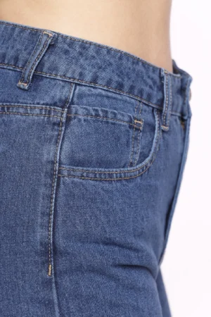 PANTALONI a palazzo con bottone di chiusura in vita e tasche laterali