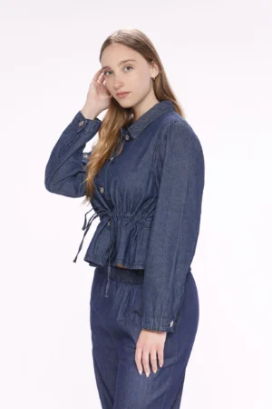 BLUSA denim comoda con cordino regolatore in vita e bottoni metallici sullo scollo