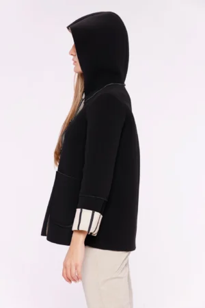 CAPPOTTO corto con cappuccio e interno a righe