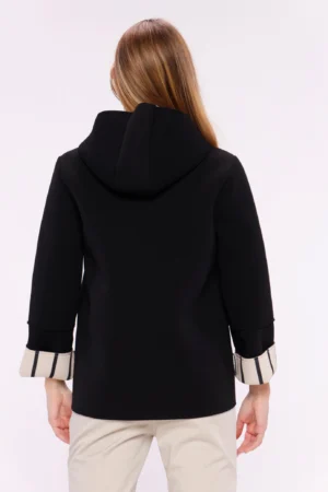 CAPPOTTO corto con cappuccio e interno a righe