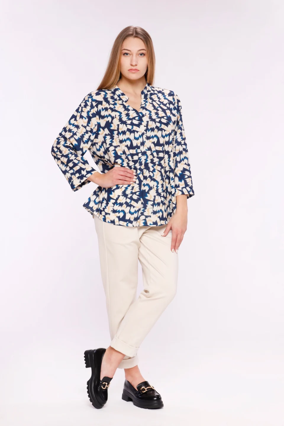 BLUSA Stampa fantasia con colletto alla coreana aperto a V e manica a tre quarti ONEWORLD HYBRID