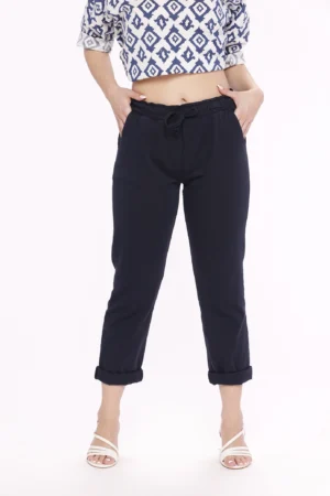 PANTALONE Con risvolti alle caviglie comodo cordino elastico di chusura e taschini laterali