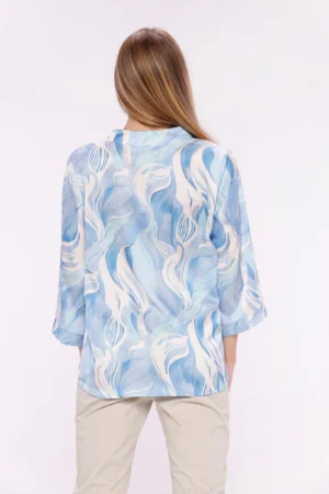 BLUSA fantasia astratta con collo alla coreana aperto a V e manica a tre quarti