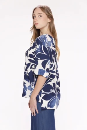BLUSA fantasia di fiori con manica a kimono e scollo a barchetta