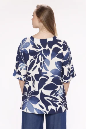 BLUSA fantasia di fiori con manica a kimono e scollo a barchetta