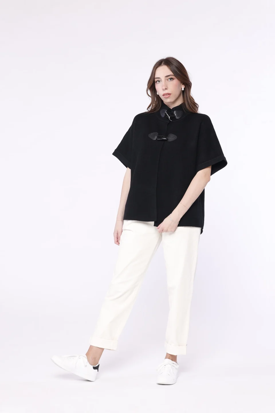 CARDIGAN tipo poncho con maniche e bottoni alamari di chiusura ONEWORLD HYBRID