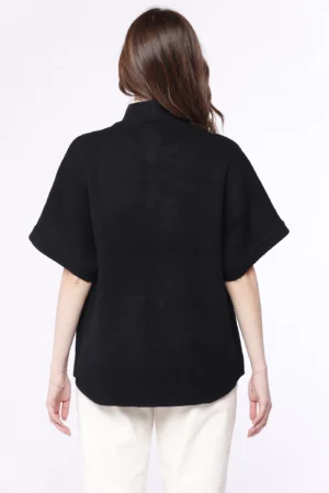 CARDIGAN tipo poncho con maniche e bottoni alamari di chiusura
