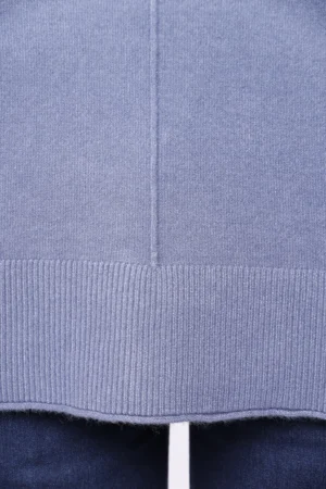 MAGLIA dolcevita con riga veritcale centrale e cuciture