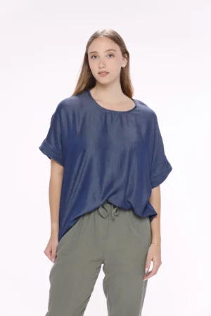 MAGLIA lunga con scollo a giro e manica corta a pipistrello