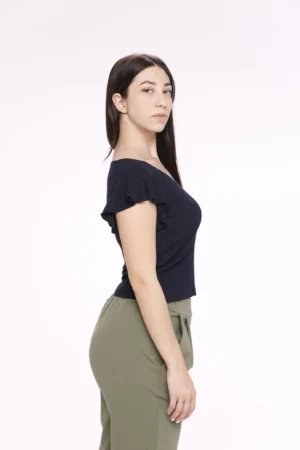 MAGLIA leggera con maniche volant e scollo a V