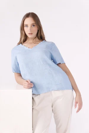 BLUSA fresca con scollo a V arricciato e manica corta
